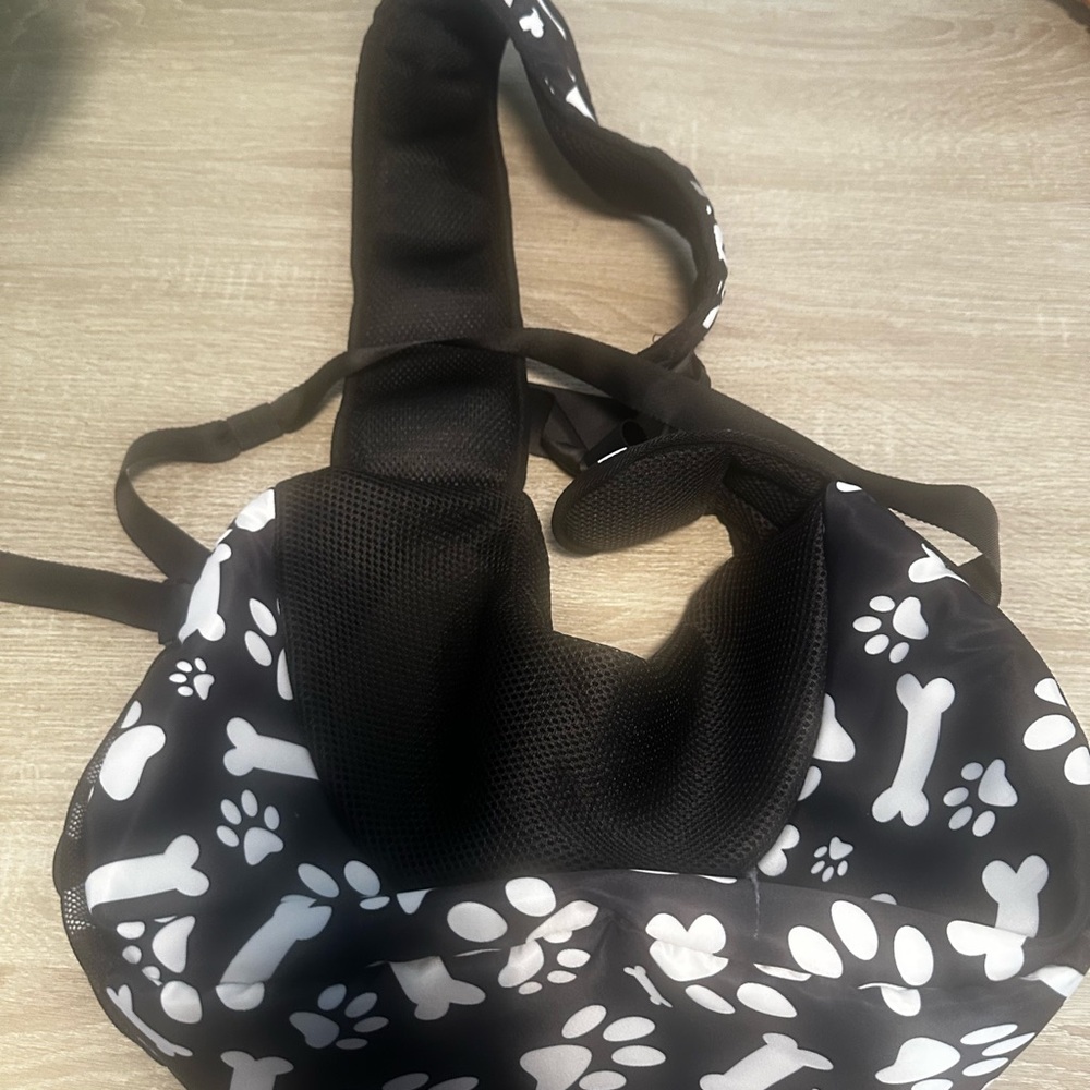 NWOT - Black and White Pet Carrier with Bone and Paw Print